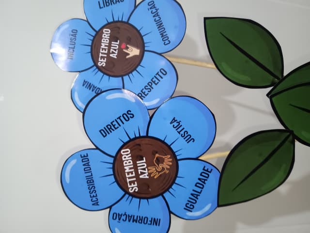 img_20250913_212230393_burst000_cover