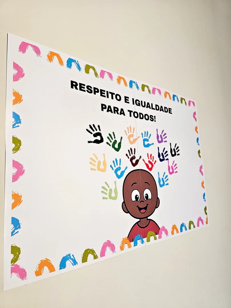 229.1) Foto Cartaz 2x2 carimbo de mão consciencia negra (1).jpg