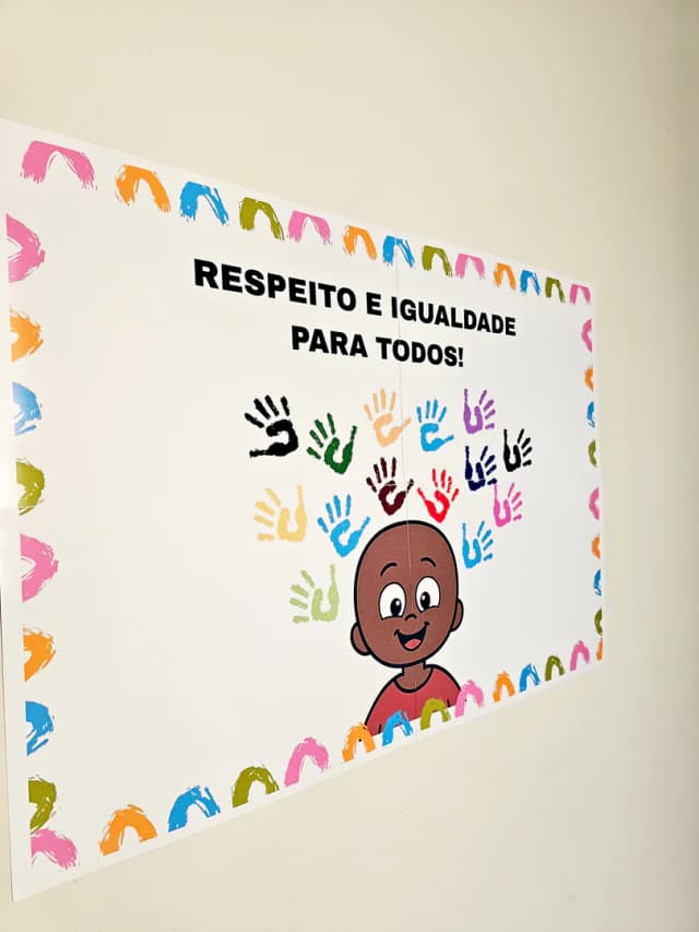 229.1) Foto Cartaz 2x2 carimbo de mão consciencia negra (4).jpg