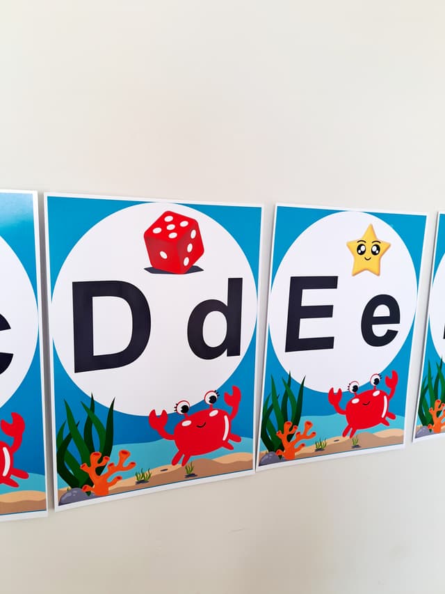 78.1) Foto Alfabeto maíusc e minús com imagem (4).jpg