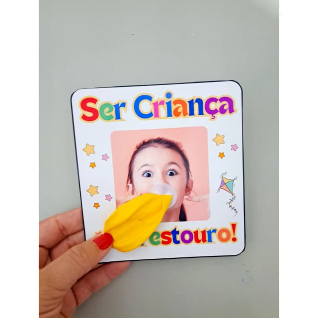 56) Foto Cartãozinho Ser criança é um estouro (1).jpg