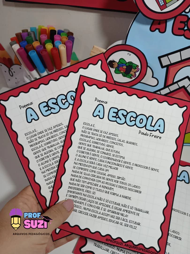 Fotos painel e luva poema a escola_20260309_210738_0006.png