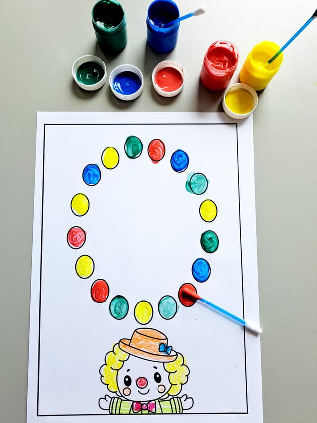 109.1) Foto Palhaço malabarista folhinha (3).jpg