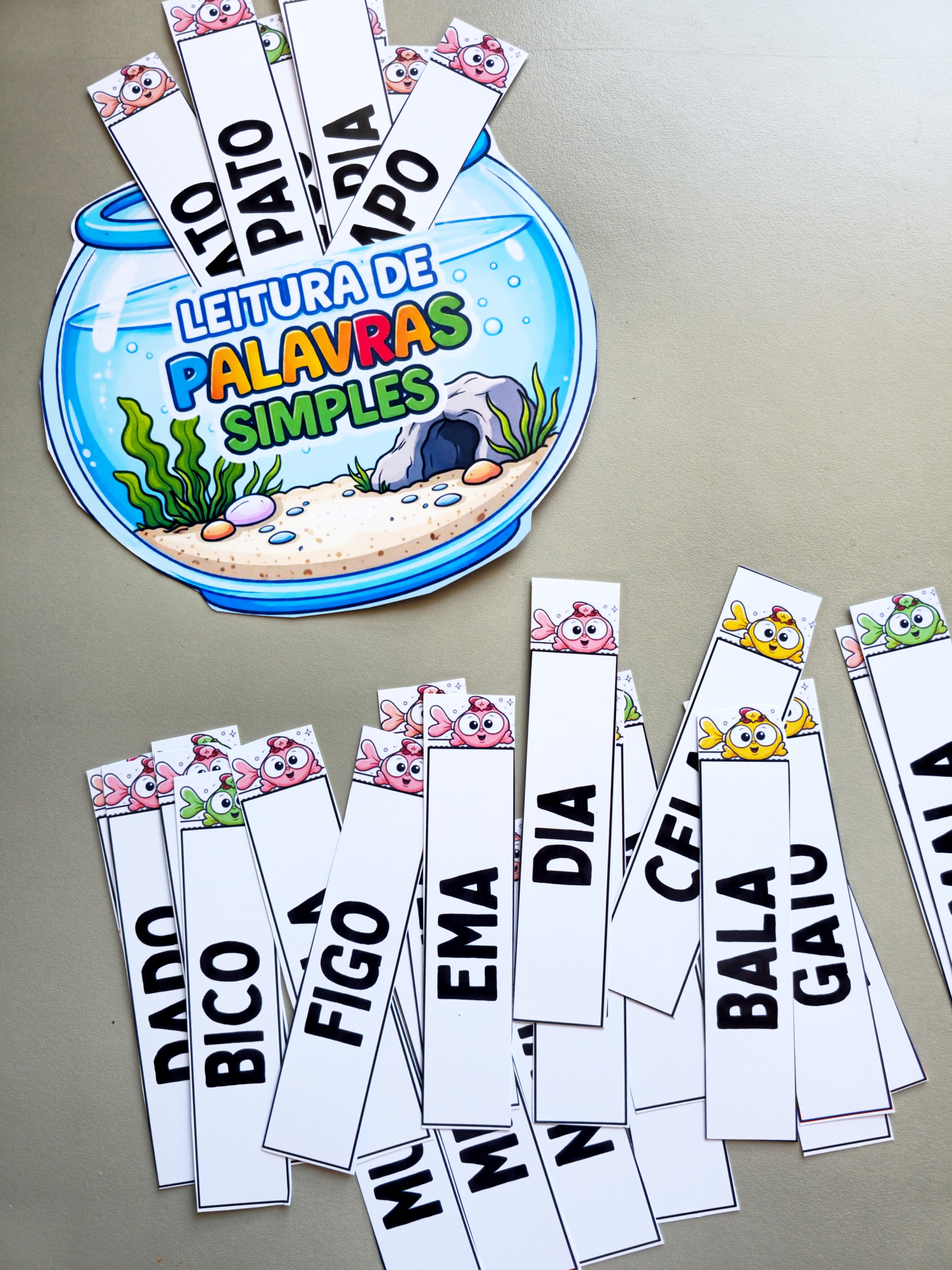 279.1) Foto AQUARIO LEITURA DE PALAVRAS (2).jpg