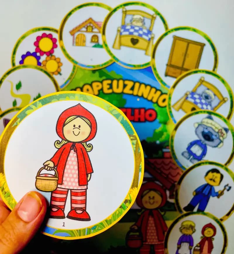 história na luva chapeuzinho vermelh.webp
