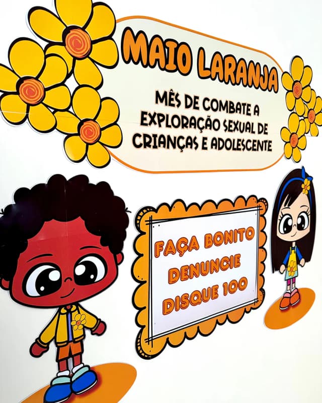 cartaz sala de aula maio laranja.png