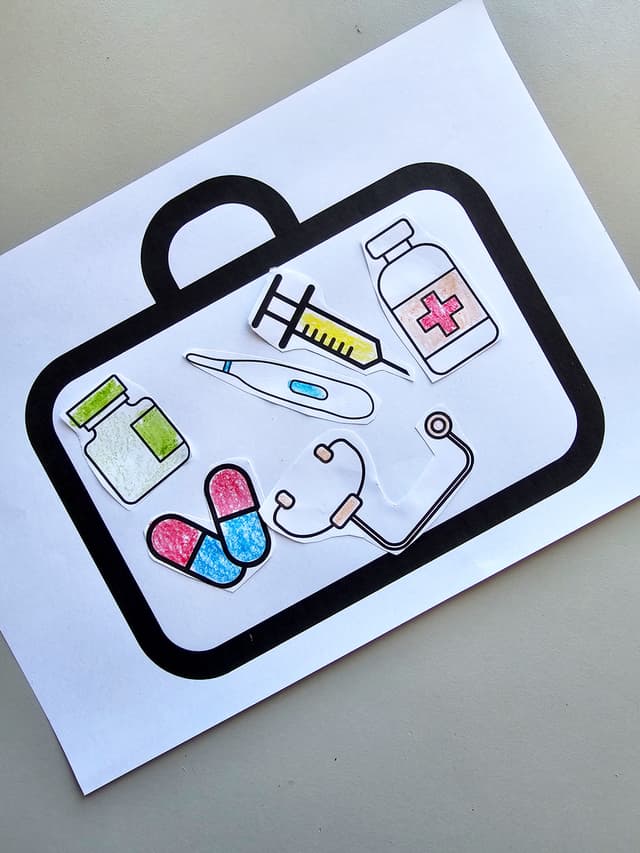 144.1) Foto Maleta das profissões (1).jpg