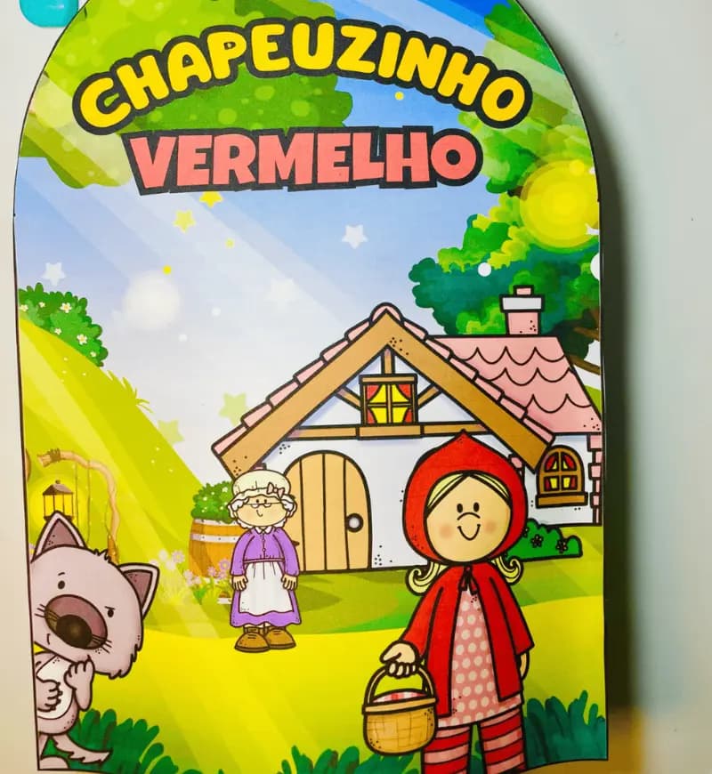 história chapeuzinho vermelho.webp