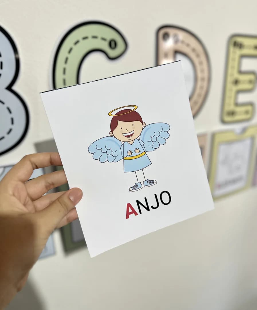 Alfabeto de Parede Completo em PDF com Figuras e Atividades para Colorir  Pronto para Imprimir.png