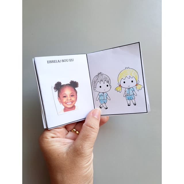 33.1) Foto dobradura livrinho para colorir (5).jpg