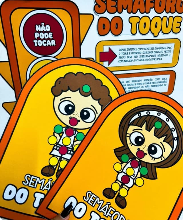painel maio laranja para imprimir.webp