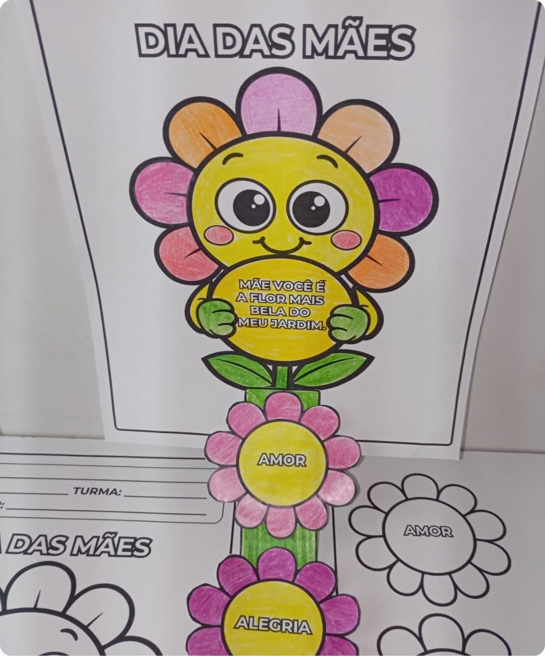 atividade interativa para o dia das mães para colorir.jpg