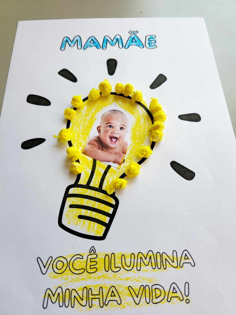 136-1-foto-folhinha-mamae-voce-ilumina-minha-vida-2
