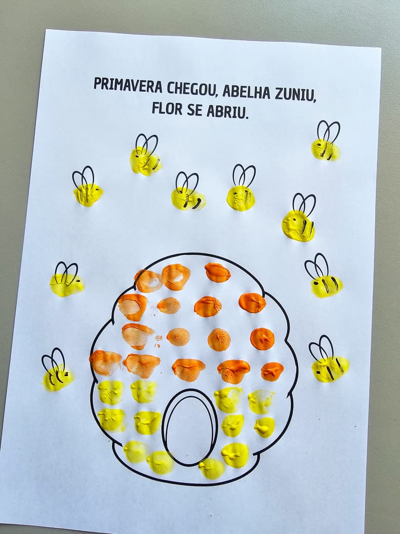 210-1-foto-abelhinhas-a-voar-3-2