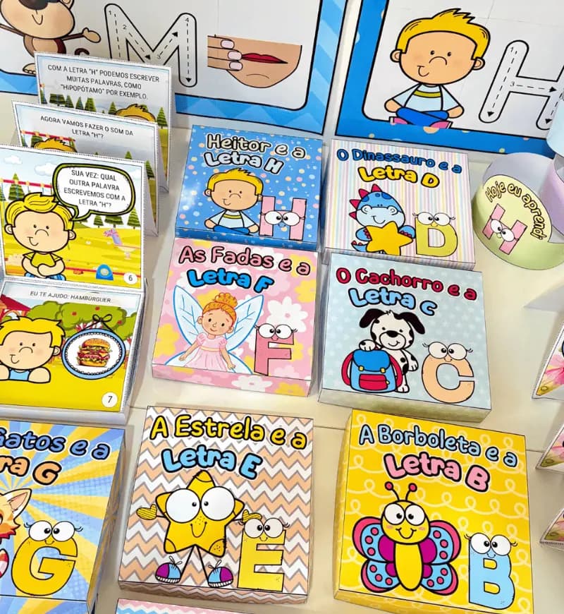 recurso lúdico para trabalhar cada lera do alfabeto.webp