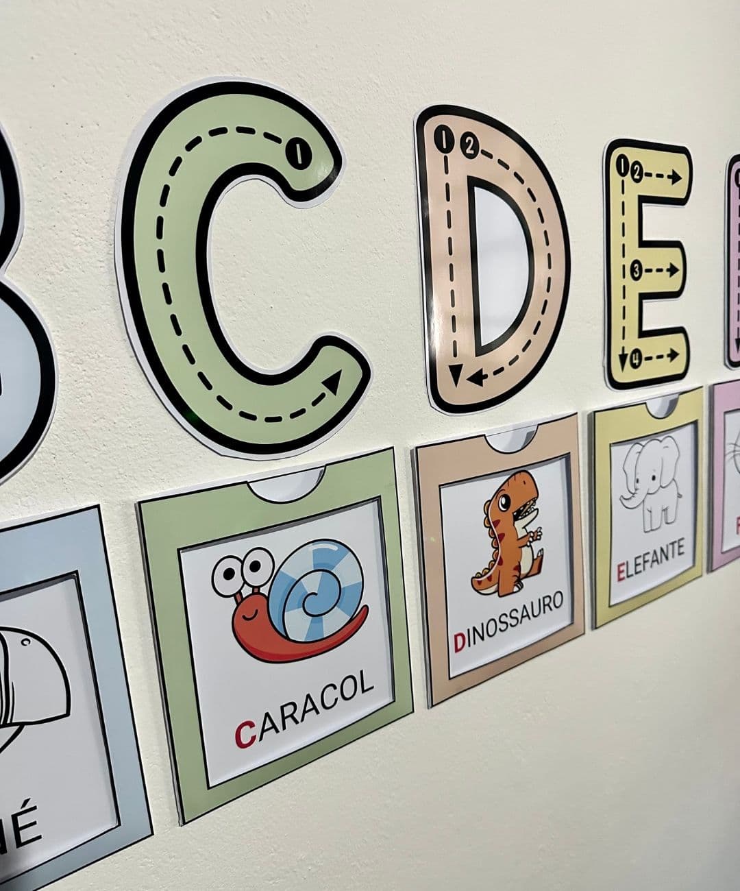 alfabeto mágico pronto para imprimir.jpg