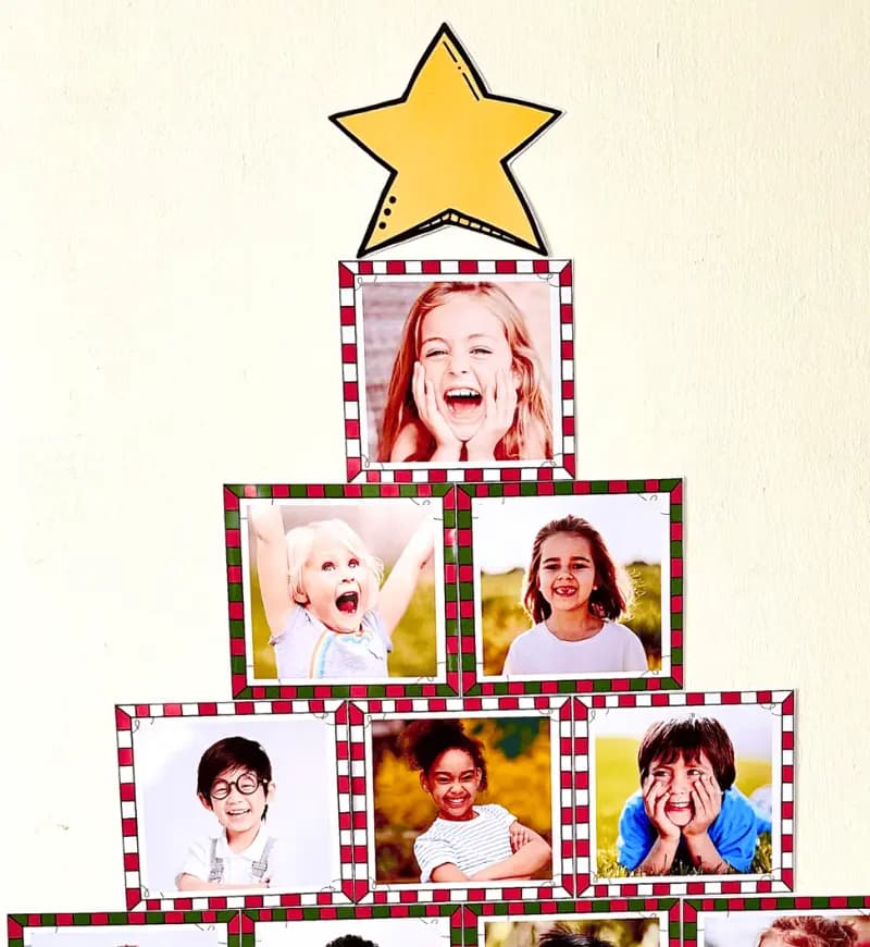 árvore natal com fotos.webp