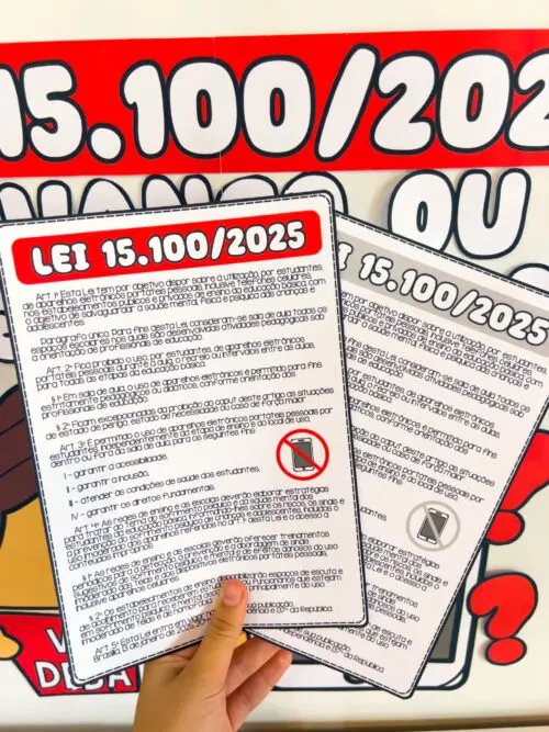 "Lei de Restrição ao Celular nas Escolas" "Proibição de Celulares em Sala de Aula" "Impactos do Uso de Celulares na Educação" "Debate sobre Celulares nas Escolas" "Material Pedagógico sobre Uso de Celulares" "Educação e Tecnologia" "Saúde Mental e Uso de Celulares" "Regulamentação do Uso de Celulares nas Escolas" "Lei 15.100/2025"