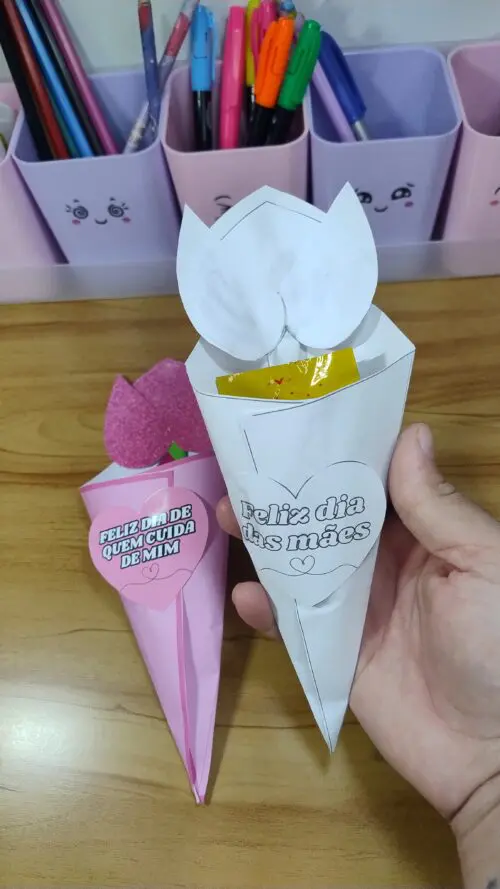 "Cartões para Colorir Dia das Mães" "Cartões flor para Colorir Dia das Mães" "Cartão Dia das Mães" "Cartão flor Dia das Mães" "Cartões Dia das Mães" "Cartão para o Dia das Mães" "Cartões para o Dia das Mães" "Modelo de cartão Dia das Mães" "Ideias de cartão Dia das Mães" "Cartão Dia das Mães para imprimir" "Cartão Dia das Mães feito à mão" "Cartão Dia das Mães personalizado" "Lembrancinhas Dia das Mães escola" "Lembrancinhas Dia das Mães educação infantil" "Lembrancinhas Dia das Mães fáceis de fazer" "Lembrancinhas Dia das Mães criativas" "Lembrancinhas Dia das Mães alunos" "Ideias lembrancinhas Dia das Mães escola" "Lembrancinhas Dia das Mães para imprimir" "Cartões Dia das Mães para imprimir" "Moldes lembrancinhas Dia das Mães para imprimir" "Tags Dia das Mães para imprimir" "Lembrancinhas Dia das Mães educação infantil para imprimir" "Lembrancinhas Dia das Mães fáceis para imprimir" "dia de quem cuida de mim"