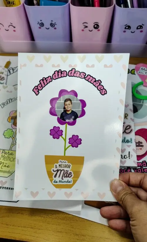 "Cartões para Colorir Dia das Mães" "Cartões flor para Colorir Dia das Mães" "Cartão Dia das Mães" "Cartão flor Dia das Mães" "Cartões Dia das Mães" "Cartão para o Dia das Mães" "Cartões para o Dia das Mães" "Modelo de cartão Dia das Mães" "Ideias de cartão Dia das Mães" "Cartão Dia das Mães para imprimir" "Cartão Dia das Mães feito à mão" "Cartão Dia das Mães personalizado" "Lembrancinhas Dia das Mães escola" "Lembrancinhas Dia das Mães educação infantil" "Lembrancinhas Dia das Mães fáceis de fazere" "Lembrancinhas Dia das Mães criativas" "Lembrancinhas Dia das Mães alunos" "Lembrancinhas Dia das Mães baratas" "Lembrancinhas Dia das Mães com material reciclado" "Ideias lembrancinhas Dia das Mães escola" "Lembrancinhas Dia das Mães para imprimir" "Cartões Dia das Mães para imprimir" "Moldes lembrancinhas Dia das Mães para imprimir" "Tags Dia das Mães para imprimir" "Lembrancinhas Dia das Mães educação infantil para imprimir" "Lembrancinhas Dia das Mães fáceis para imprimir"