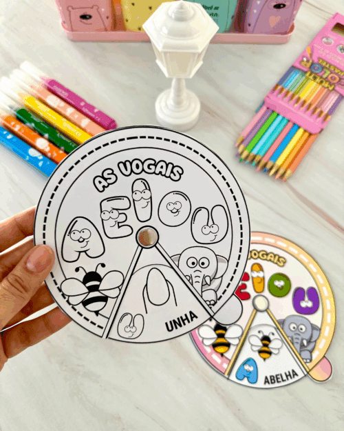 "recursos pedagógicos vogais" "atividades vogais educação infantil" "jogos educativos vogais" "materiais didáticos vogais" "exercícios vogais para alfabetização" "vogais atividades para imprimir" "planejamento aulas vogais" "sequência didática vogais" "como ensinar as vogais de forma lúdica" "vogais música" "vogais desenho" "vogais histórias" "vogais com imagens" "vogais sensoriais" "jogos lúdicos vogais" "atividades lúdicas vogais educação infantil" "brincadeiras com vogais" "recursos pedagógicos lúdicos vogais" "dinâmicas para aprender as vogais" "vogais de forma divertida" "músicas para aprender as vogais" "histórias com as vogais"