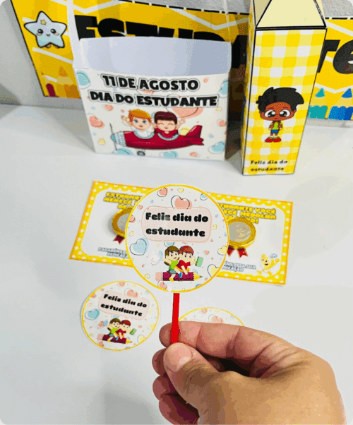 kit dia do estudante pdf, lembrancinhas dia do estudante, lembrancinhas dia do estudante em pdf, lembrancinhas dia do estudante para imprimir, recurso pedagógico dia do estudante, moldura para fotos dia do estudante, arquivo moldura para foto dia do estudante, recurso pedagógico dia do estudante em pdf, recurso pedagógico dia do estudante para imprimir, recurso dia do estudante, recurso dia do estudante em pdf, recurso dia do estudante para imprimir , arquivo pedagógico dia do estudante, arquivo digital dia do estudante, arquivo dia do estudante, arquivo dia do estudante em pdf, arquivo dia do estudante para imprimir, arquivo digital dia do estudante em pdf, arquivo digital dia do estudante para imprimir, arquivo pedagógico dia do estudante em pdf, arquivo pedagógico dia do estudante para imprimir, atividade dia do estudante, atividade dia do estudante em pdf, atividade dia do estudante para imprimir, atividade interativa dia do estudante, atividade interativa dia do estudante em pdf, atividade interativa dia do estudante para imprimir, dia do estudante